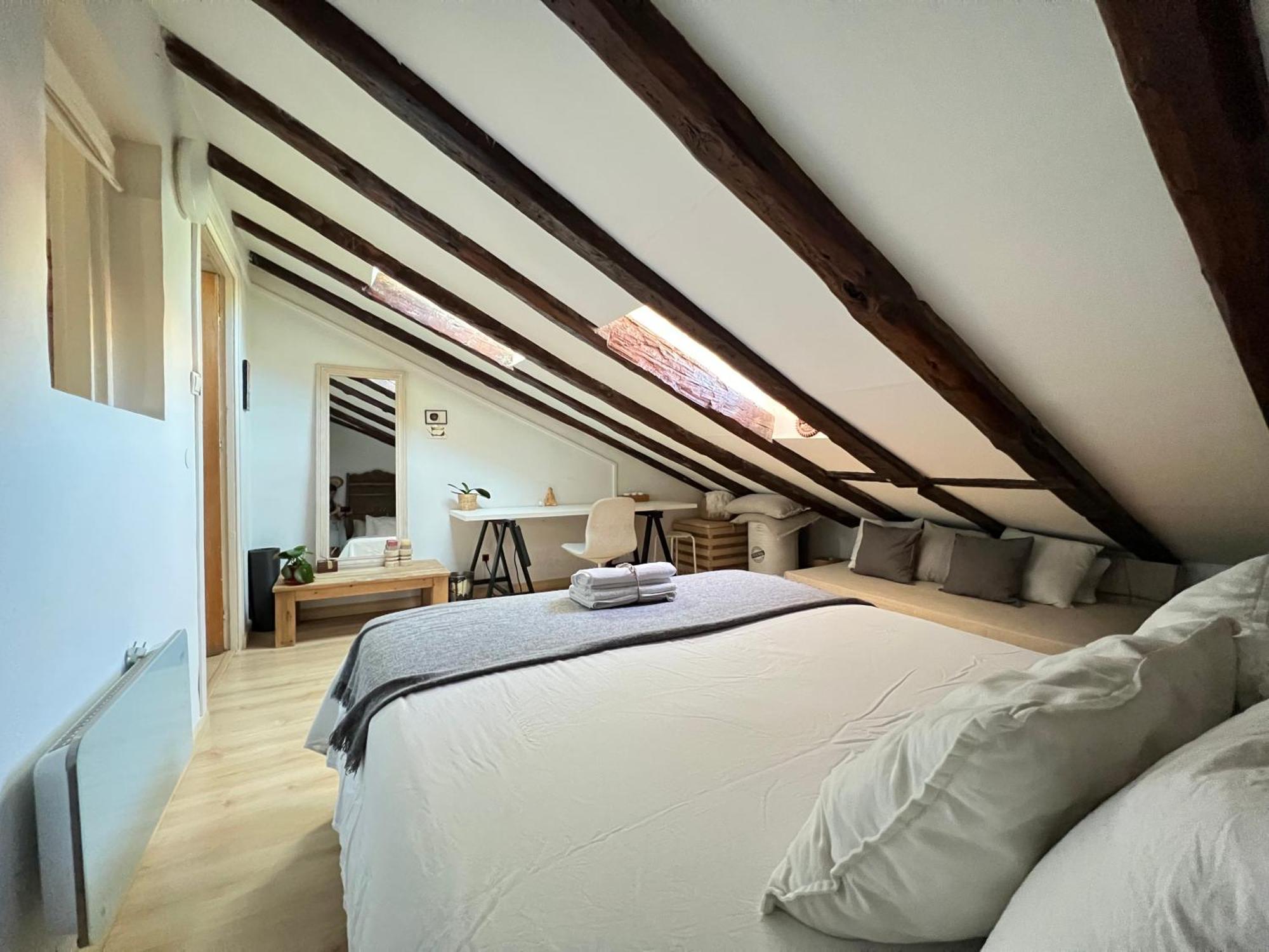 Apartment In Monumental Square Madrid Center Zimmer foto